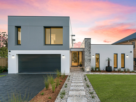 FOR SALE: Stunning Custom Build in Glenhaven Going to Auction!